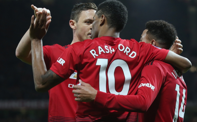 她的团队并 她的团队并